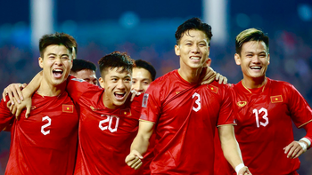 Lại chuyện tiền với bóng đá
