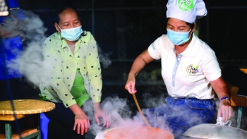 Bánh phở - nghề ăn cũng lắm nhiêu khê
