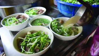 Phở và ramen: cuộc trò chuyện của nước dùng