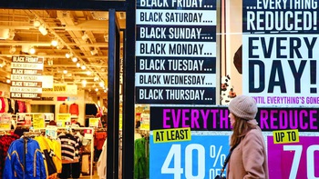 Ngày hội khuyến mãi ở thời "sale" quanh năm
