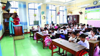 Khi phụ huynh quá "yêu" con...