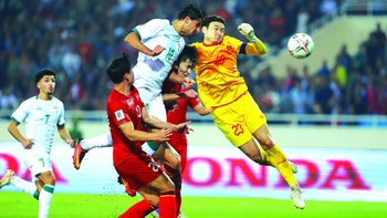 Bóng đá Việt và "phút bù giờ" Troussier