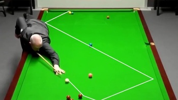 Cơ thủ bida snooker chán nản với pha giấu bi đẳng cấp của đối thủ