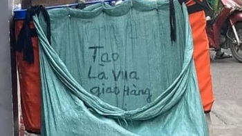 Ảnh vui 9-12: Vua giao hàng xuất hiện