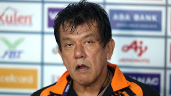 HLV U22 Malaysia: 'Tôi không phàn nàn trọng tài. Tôi phàn nàn... ông trời'
