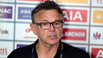HLV Troussier: 'Muốn vô địch, không được sợ đối thủ nào'