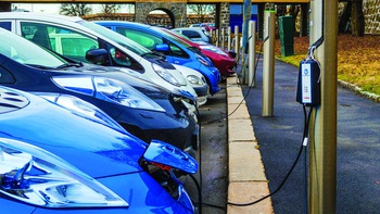 Giấc mơ "go green" và nỗi lo cắt điện