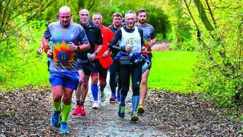 Chạy marathon mỗi ngày làm từ thiện