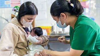Hà Nội: Ghi nhận ca tử vong đầu tiên do sởi, trẻ chưa tiêm vắc xin