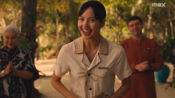Lần đầu đóng phim, Lisa khiến fans ‘cười ngất’ với tạo hình như gái quê đóng hài