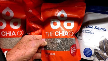 Hạt chia nhiều lợi ích cho sức khỏe, nhưng có giúp giảm cân?