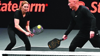 Pickleball: Bạo phát liệu có bạo tàn?