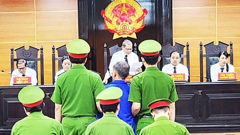 Vẫn không nhận ra tội ác sau khi truy sát, giết chết vợ chồng em họ