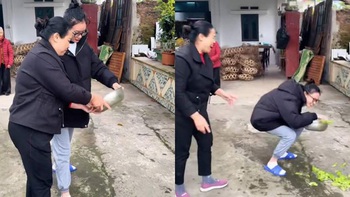 Mẹ chồng chán không buồn nói khi dạy con dâu vẩy rau