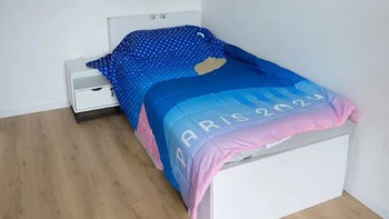 Ban tổ chức Olympic Paris dỡ bỏ 'lệnh cấm thân mật' và cấp 300.000 bao cao su miễn phí