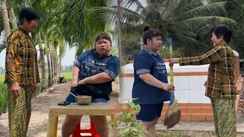 Video hài nhất tuần: Cô gái xin 'quét mã' vì quên mang tiền