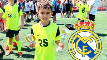 Cầu thủ 10 tuổi gây sốt với kỹ năng thiên tài như Messi