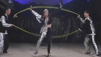 Nhóm thanh niên nhảy dây phong cách hip hop siêu đẹp