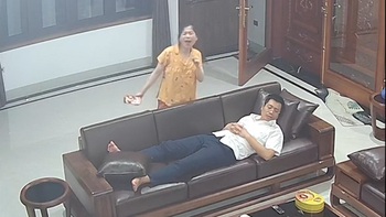 Chồng chán không buồn nói khi vợ hát ru như đấm vào tai