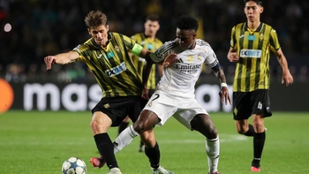 Xabi Alonso lên tiếng về phản ứng của Vinicius khi rời sân ở Champions League