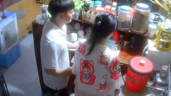 Chồng nhức hết cả đầu với cô vợ nói nhiều