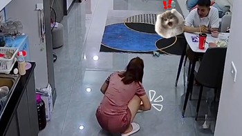 Chồng chán không buồn nói khi vợ làm rơi nồi cơm