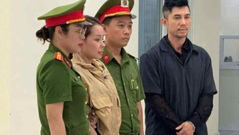 Người đồng hành cùng Ngân 98 là ai?