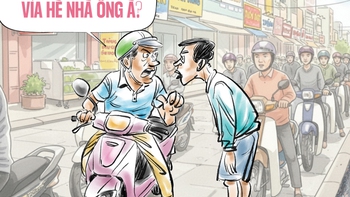Hàng trăm xe máy dính phạt nguội vì nghĩ vỉa hè là... của nhà mình