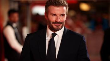 David Beckham được mời dẫn dắt thương vụ mua lại Man Utd