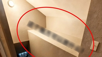 Nhờ dân mạng xử lý khoảng trống ở cầu thang và cái kết