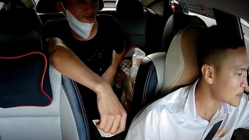 Vụ tài xế taxi chở ông bố nghèo 20km miễn phí: Có một sự hiểu nhầm