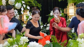 Em gái cưới, chị hứa cho vàng 'lúc đó 7 triệu mà giờ vàng lên 14 rồi'