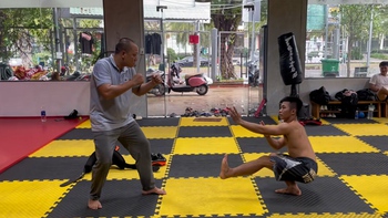 Chàng trai tấu hài cảnh Diệp Vấn đấu Mike Tyson