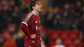 Liverpool bơm 500 triệu bảng vẫn chìm ở vực sâu phong độ