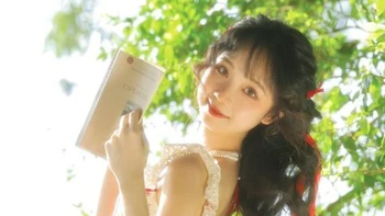 Cái gì đi không mỏi, đứng không mỏi mà nằm là mỏi?