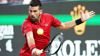 Novak Djokovic than vãn vì ‘hóa đơn giặt ủi’ ở Shanghai Masters