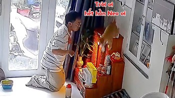 Ông chủ thót tim vì bị 'hoàng thượng' dọa