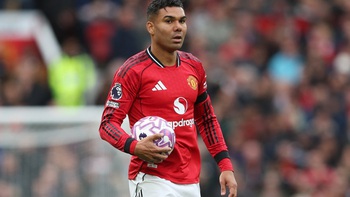 Fan hoang mang trước tin đồn Man Utd bị rao bán