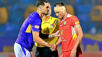 Trọng Hoàng vừa thi đấu V-League vừa đi học làm huấn luyện viên