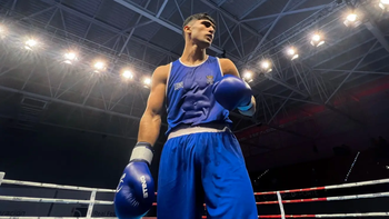 Enrique Kakulov biến quyền anh thành hy vọng cho trẻ em ung thư