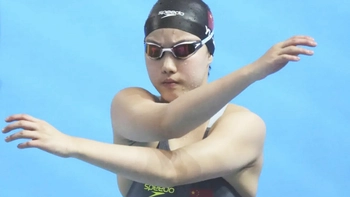 Kình ngư 13 tuổi Yu Zidi phá kỷ lục châu Á 200m hỗn hợp cá nhân