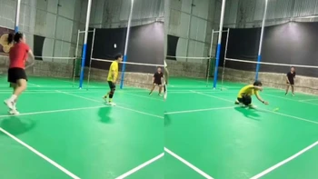 Thanh niên tắm ba lần trên một dòng sông