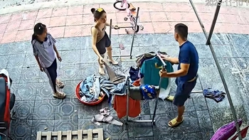 Có lòng giúp vợ phơi đồ nhưng mà không đáng kể