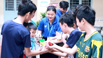 Chọn đa năng hay cần chuyên sâu?