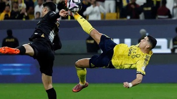 Ronaldo khiến mạng xã hội ‘dậy sóng’ với pha ghi bàn siêu phẩm