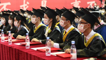 Giữa lúc tỉ lệ thất nghiệp cao, Trung Quốc có thêm lứa tân cử nhân nhiều kỷ lục