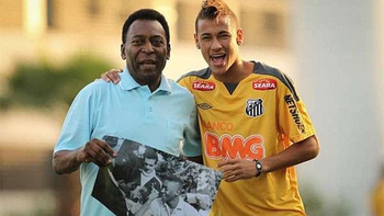 Neymar chi 18 triệu USD mua lại thương hiệu 'Vua bóng đá' Pele