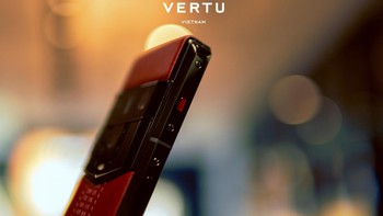 Vì sao Vertu vẫn giữ phím Ruby trong kỷ nguyên AI?