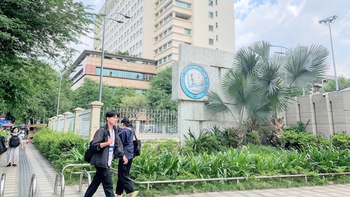 Không thể tiếp tục dễ dãi trong đào tạo bác sĩ, luật sư