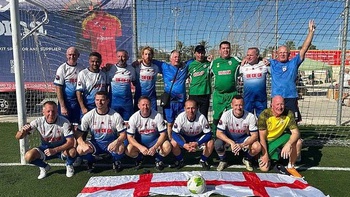 Tuyển Anh vô địch Giải bóng đá đi bộ World Nations Cup trên 50 tuổi